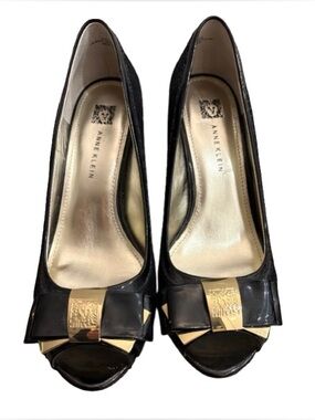 Anne Klein Black Textured Leather Patent Peep-Toe Pumps with Gold Logo Accent